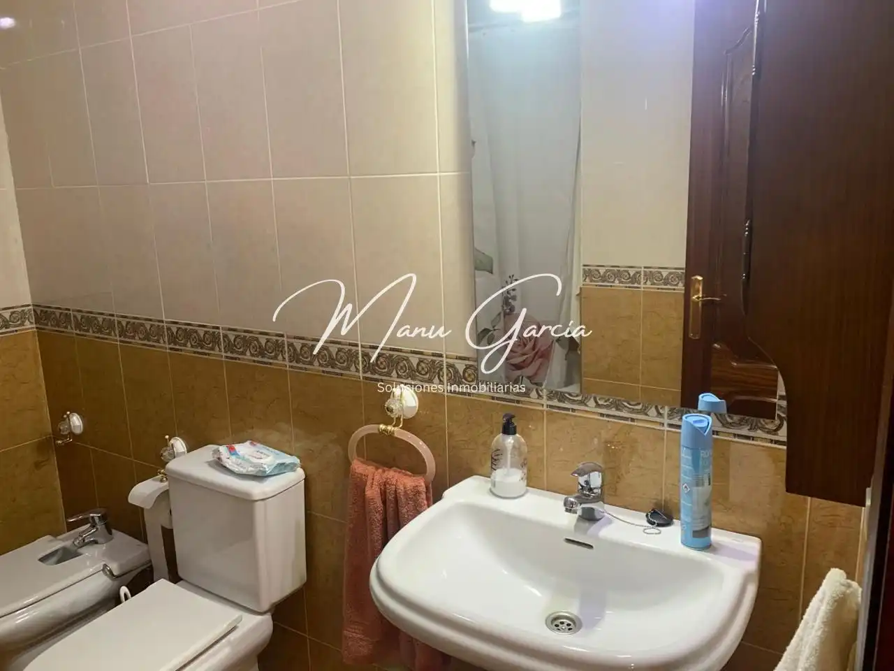 Baño de Planta baja en venta en Lucena con Aire acondicionado, Trastero y Amueblado