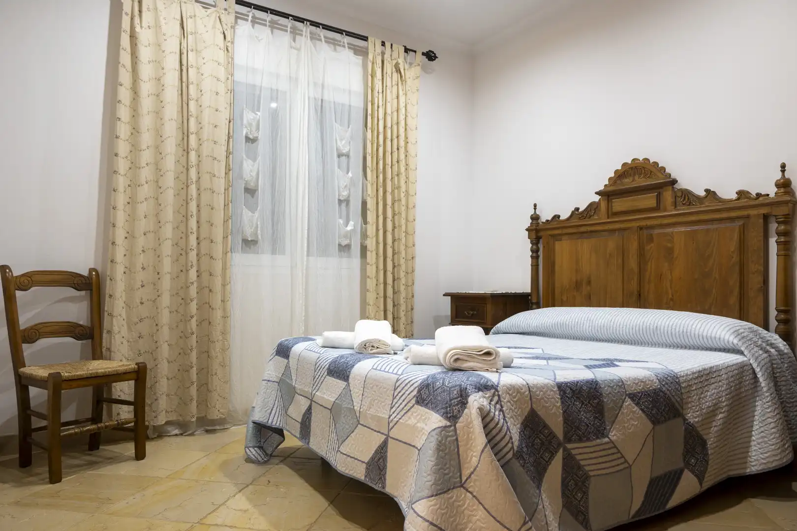 Habitación de Casa o chalet en venta en Ruidera con Aire acondicionado, Calefacción y Jardín privado
