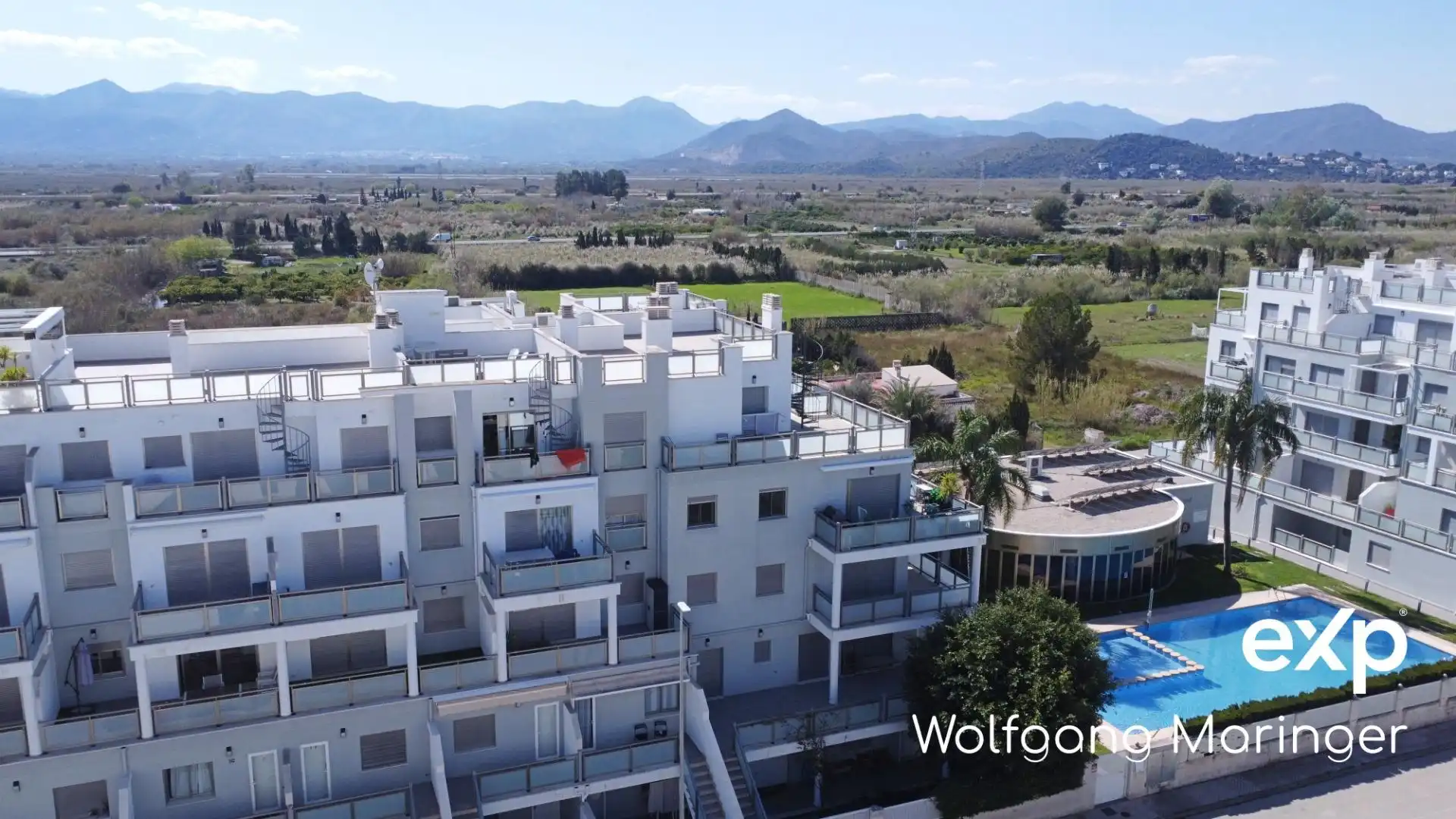 Vista exterior de Dúplex en venda en Oliva amb Aire condicionat, Calefacció i Jardí privat