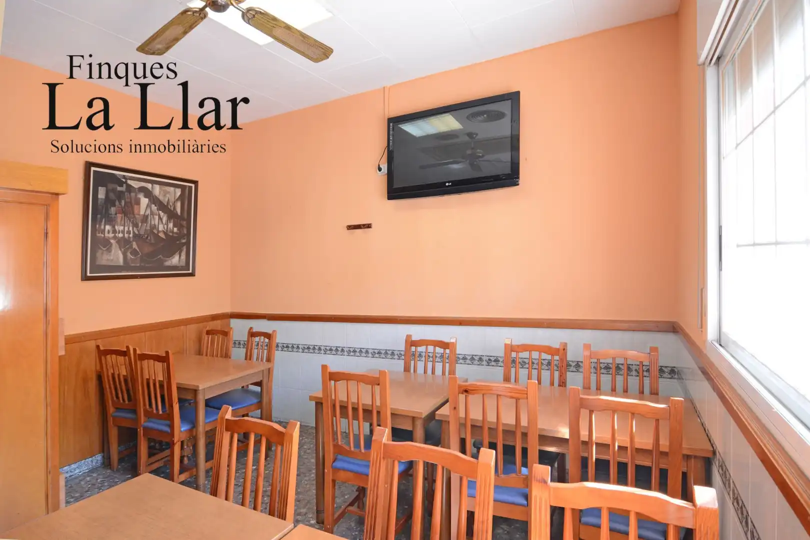 Commercial properties for sale in d'Ernest Lluch, Torrent Ballester