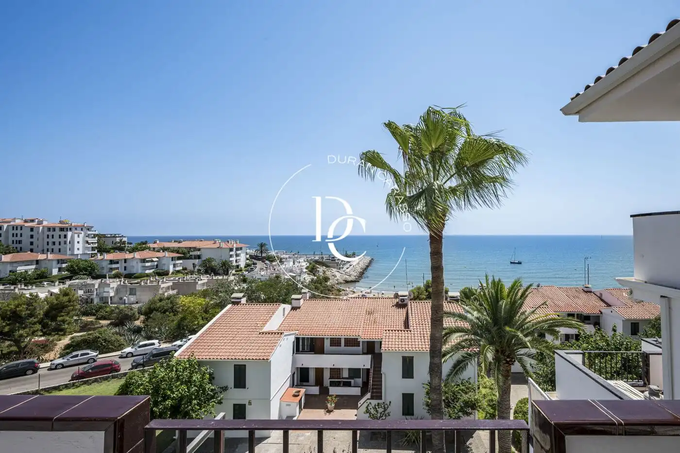 Terrasse von Maisonette zum Verkauf in Sitges mit Klimaanlage, Heizung und Privatgarten
