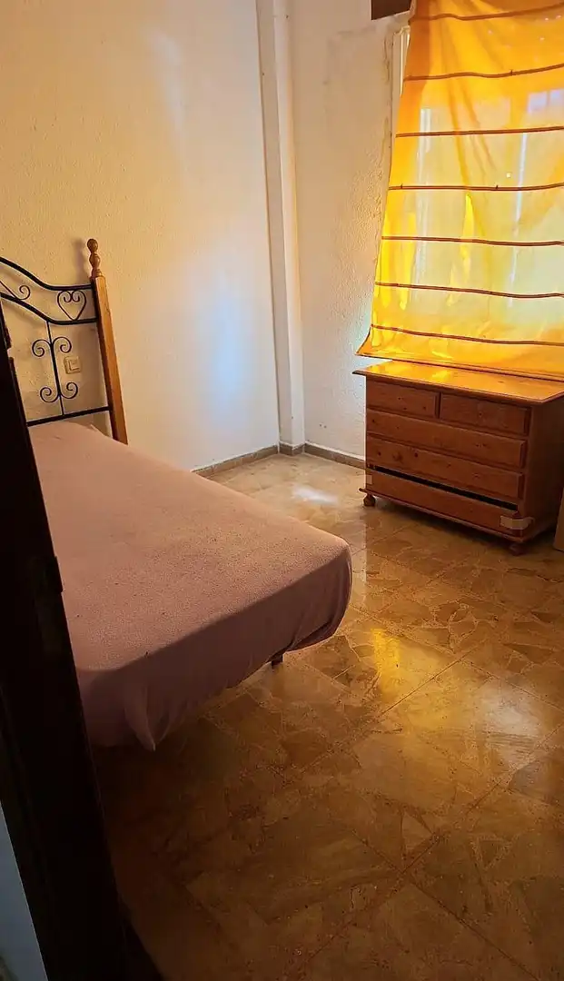 Habitación de Casa o chalet en venta en Alhaurín de la Torre con Jardín privado, Terraza y Trastero