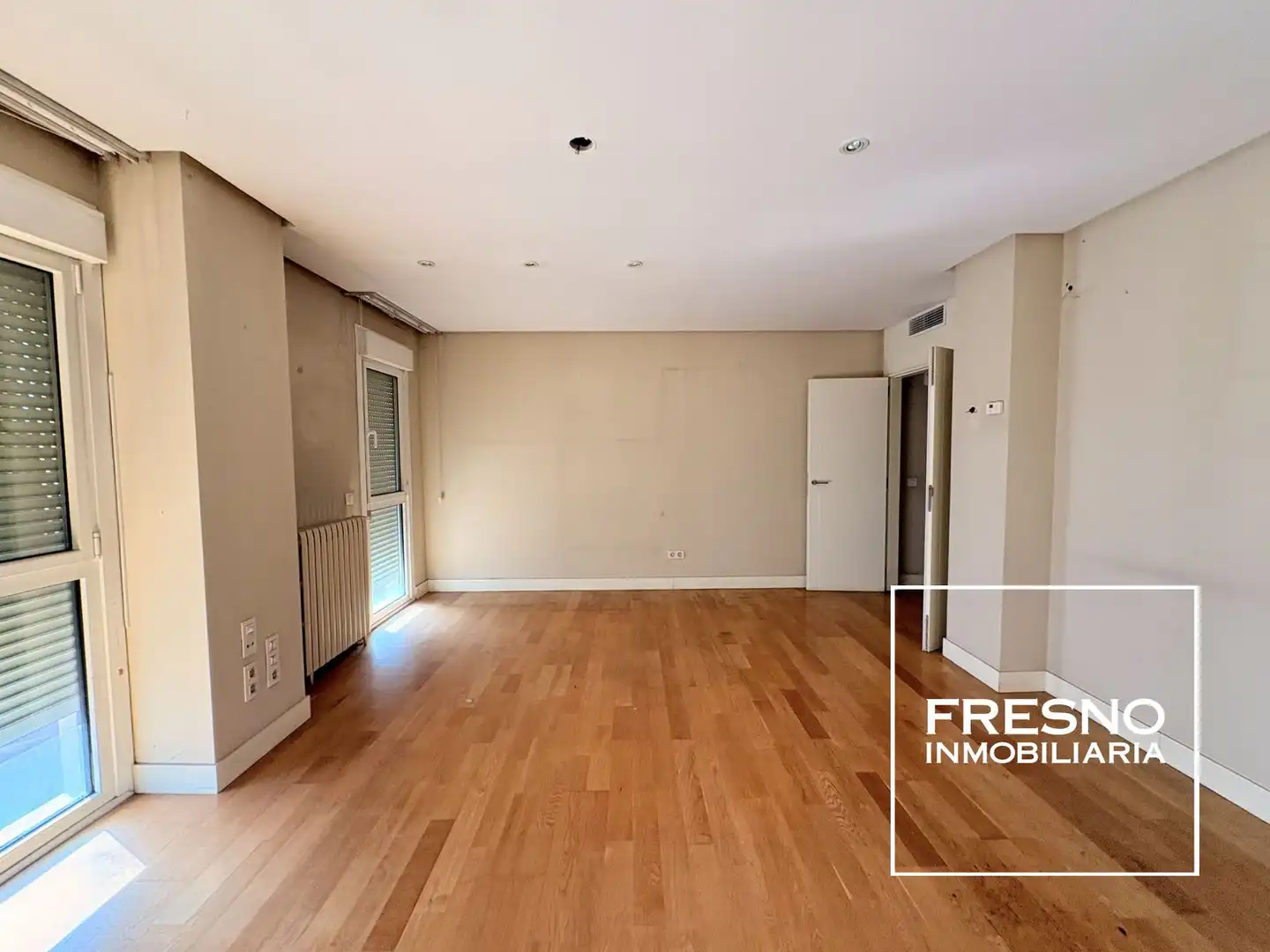 Flat for sale in Madrid  with Heating, Storage room and Community pool