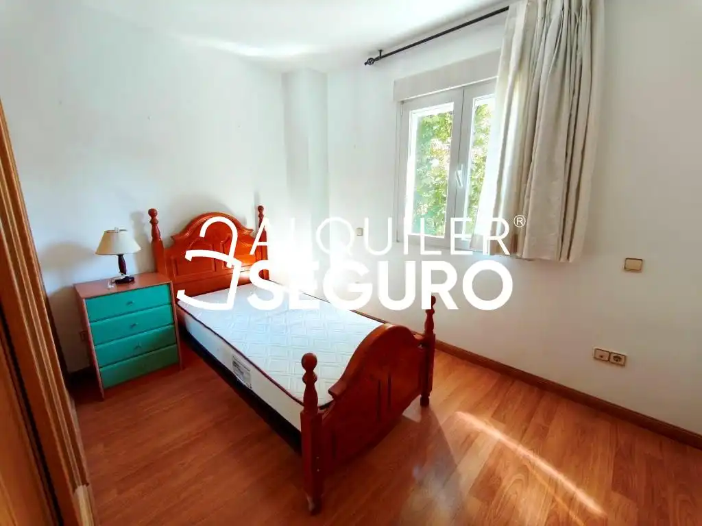 Flat for rent in Pintor Murillo, Norte - Universidad