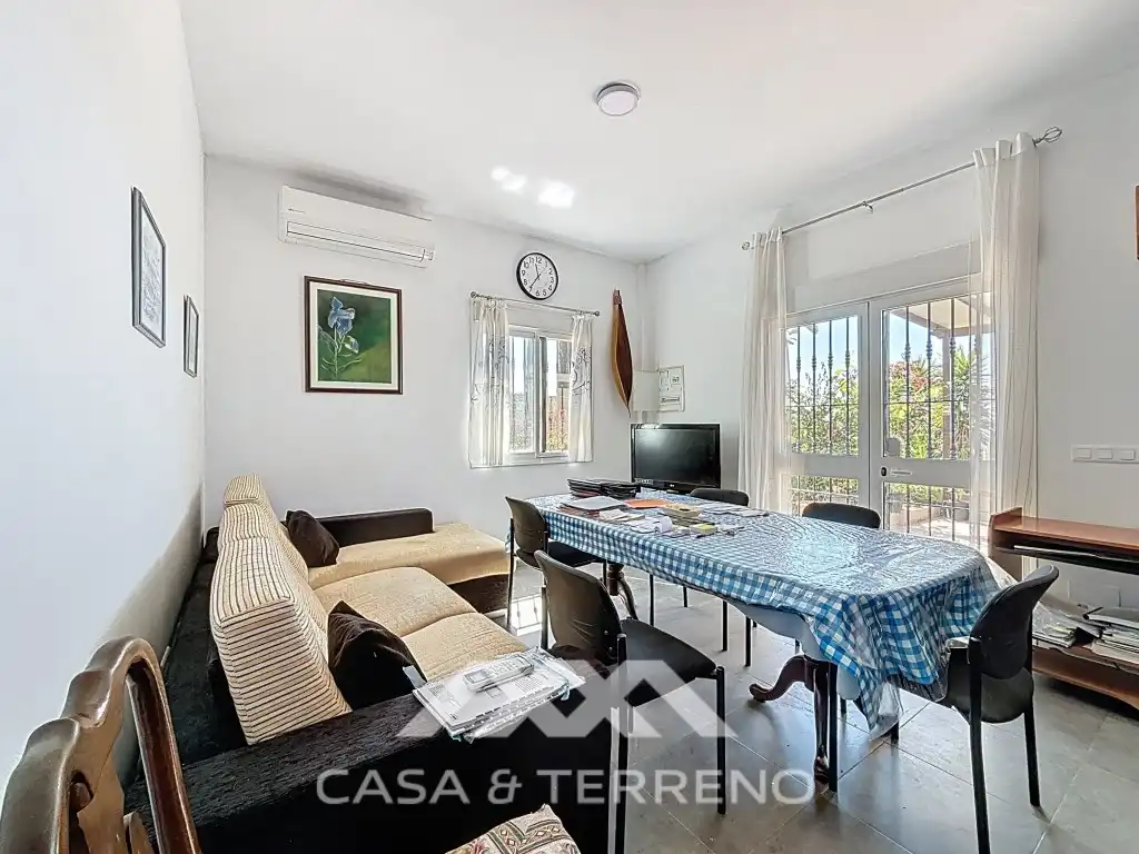 Vista exterior de Casa o xalet en venda en Vélez-Málaga amb Aire condicionat, Jardí privat i Terrassa