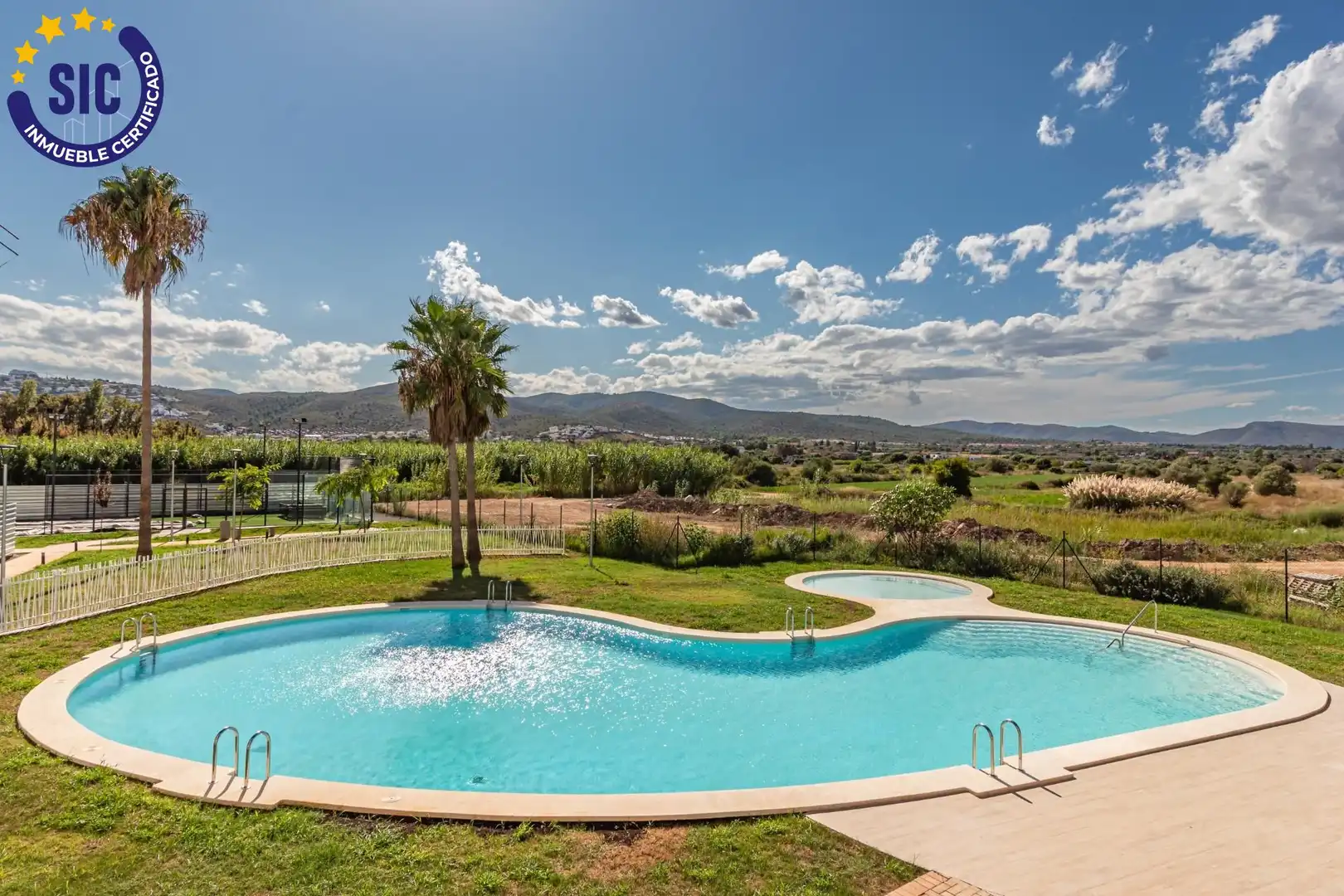 Piscina de Apartamento en venta en Playa Norte  