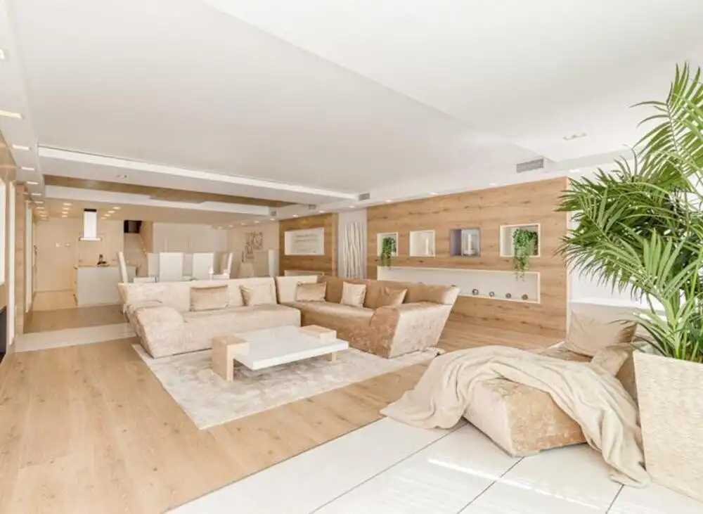 Wohnzimmer von Erdgeschoss zur Miete in Marbella mit Klimaanlage, Privatgarten und Terrasse