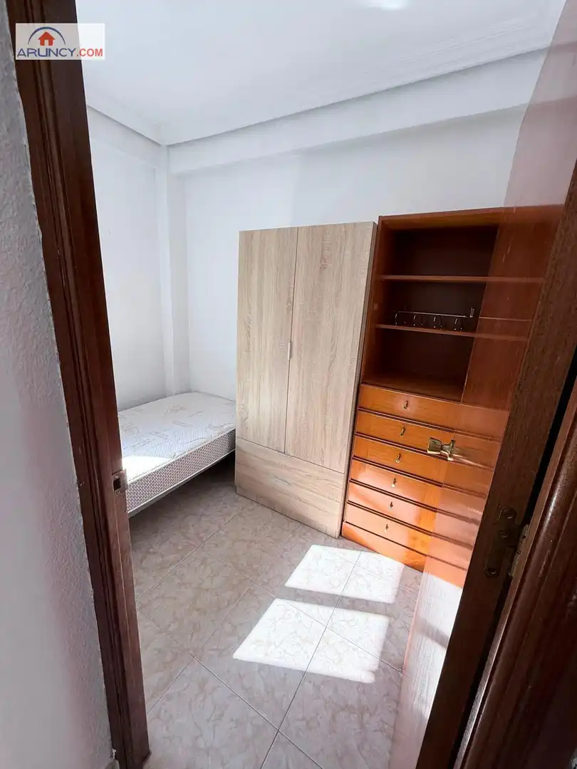 Habitación de Piso de alquiler en Sevilla con Calefacción