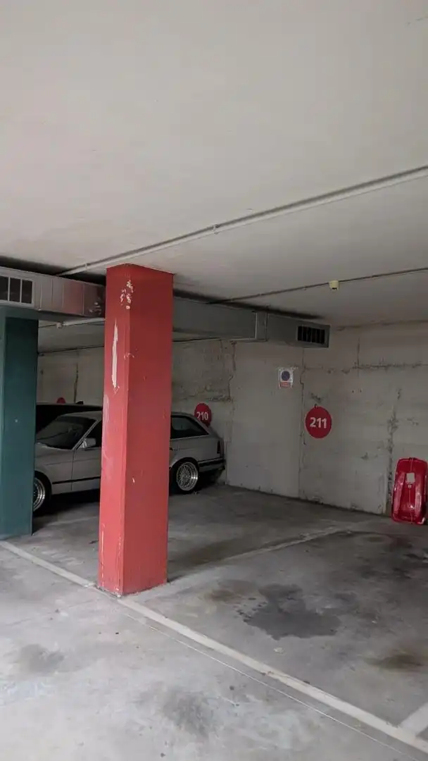 Parkplatz von Garage zum Verkauf in Terrassa