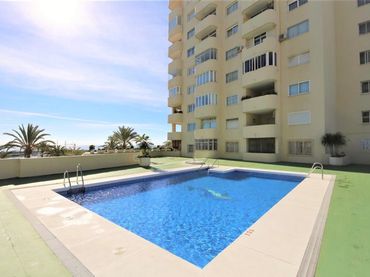 Wohnung mit Pool zum Verkauf in Estepona Pueblo