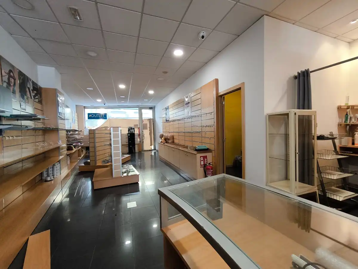 Local comercial de lloguer a Vilagarcía, imagen 5