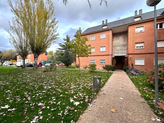 Piso en Alquiler en Doctores Gómez Embuena en Guadarrama