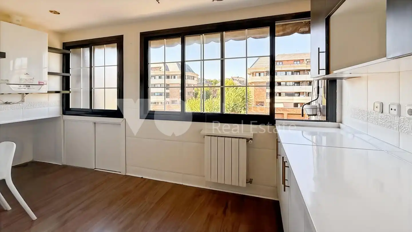 Vista exterior de Pis en venda en Majadahonda amb Aire condicionat, Calefacció i Terrassa