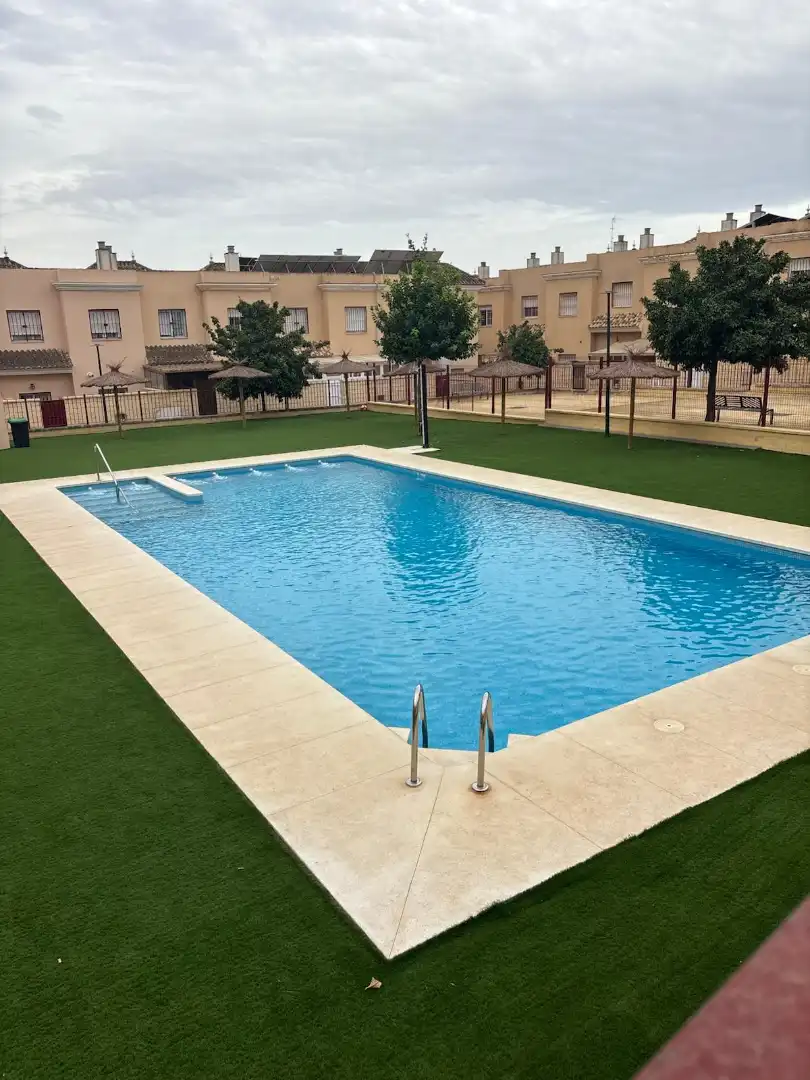 Swimming pool of Houses for sale in Arenal - La Pólvora