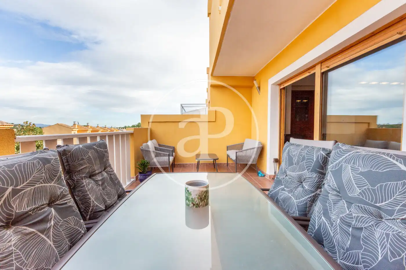 Terraza de Casa adosada en venta en Chiva con Aire acondicionado, Calefacción y Jardín privado