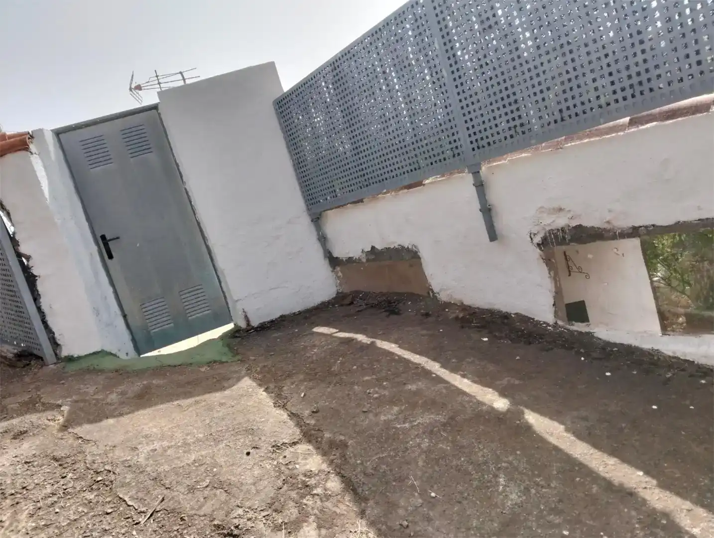 Casa adosada en venda en Vega de San Mateo amb Jardí privat, Piscina i Microones