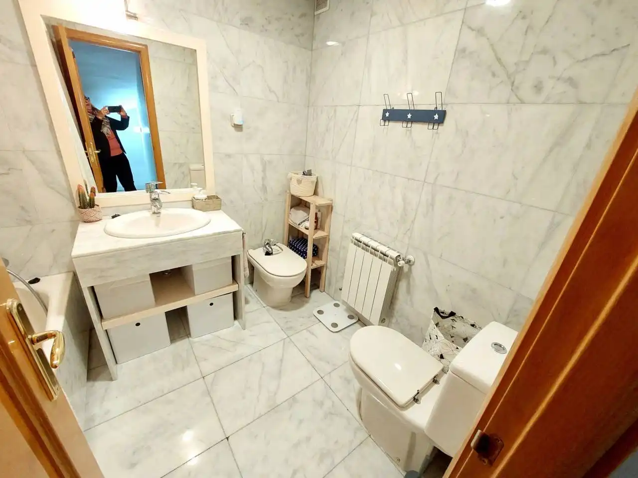 Baño de Casa adosada en venta en Fuenlabrada con Aire acondicionado, Calefacción y Piscina comunitaria