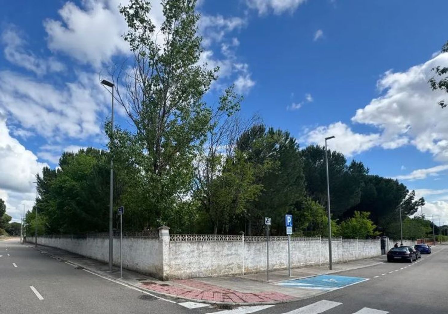 Vista exterior de Casa o chalet en venta en Valladolid Capital con Jardín privado, Terraza y Trastero