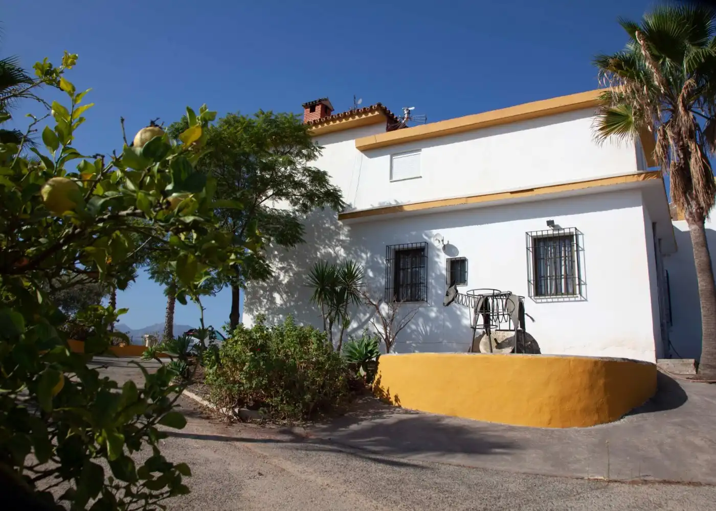 Vista exterior de Finca rústica en venda en Monda amb Jardí privat, Terrassa i Traster