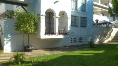 Foto 2 de Piso de alquiler en Avenida de las Piletas, V Centenario - Piletas - Capuchinos, Sanlúcar de Barrameda