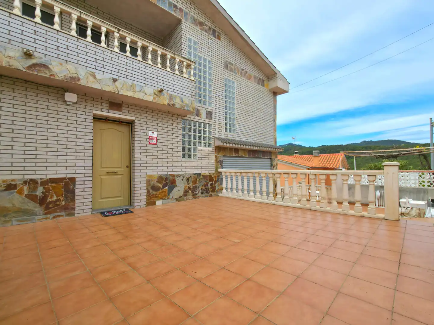 Maison avec terrasse à vendre à Corbera de Llobregat, imagen 3