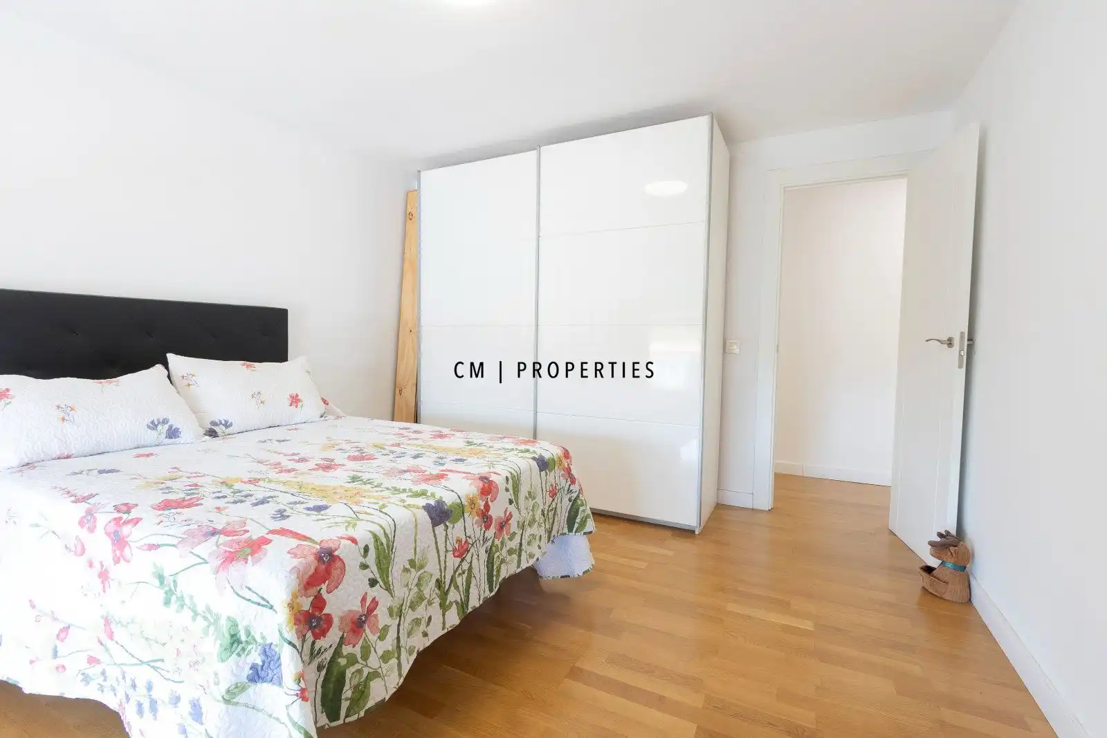 Habitación de Piso de alquiler en Valencia con Aire acondicionado, Parquet y Amueblado