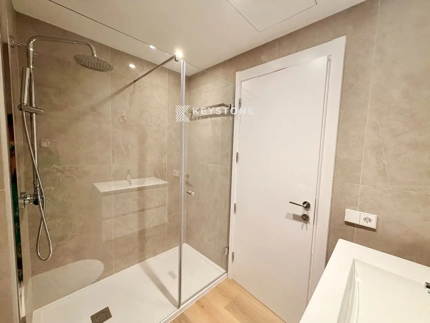 Bathroom of Flat for sale in  Palma de Mallorca  with Air Conditioner and Heating
