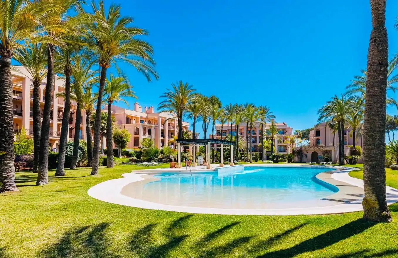 Vista exterior de Apartament de lloguer en Calvià amb Aire condicionat, Calefacció i Terrassa