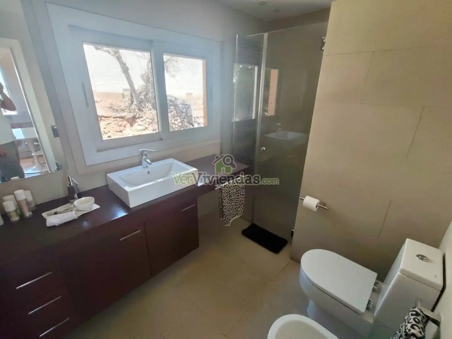 Bany de Casa o xalet en venda en Castellar del Vallès amb Calefacció, Jardí privat i Parquet