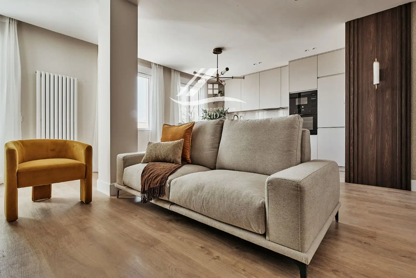Flat with lift for sale in N/A