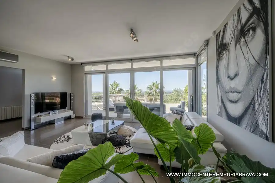Chalet en venta en Palau-saverdera, imagen 4