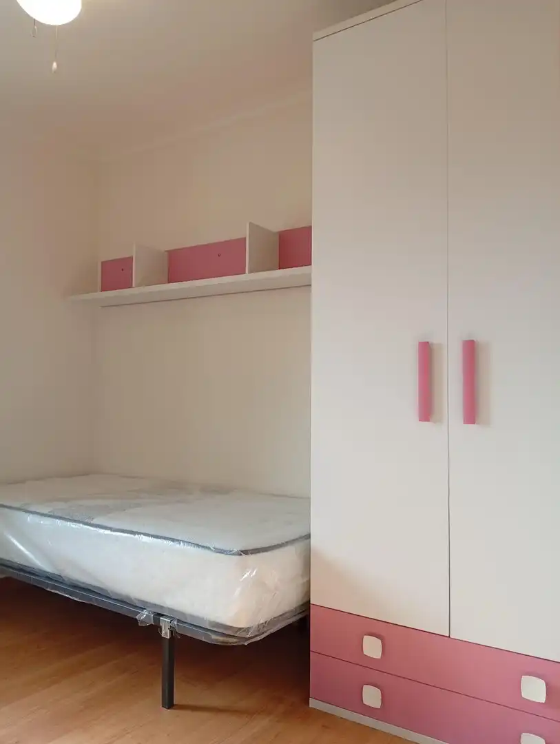 Schlafzimmer von Wohnung zur Miete in Sevilla mit Klimaanlage, Terrasse und Möbliert