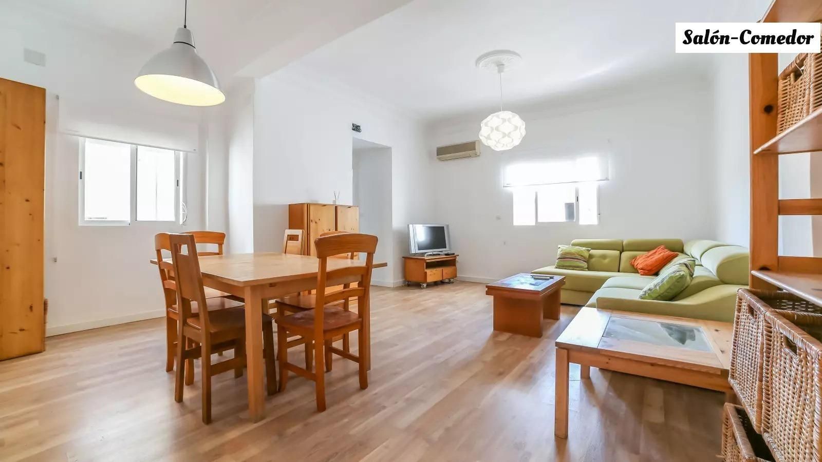 Living room of Flat to rent in Mislata  with Air Conditioner, Parquet flooring and Furnished