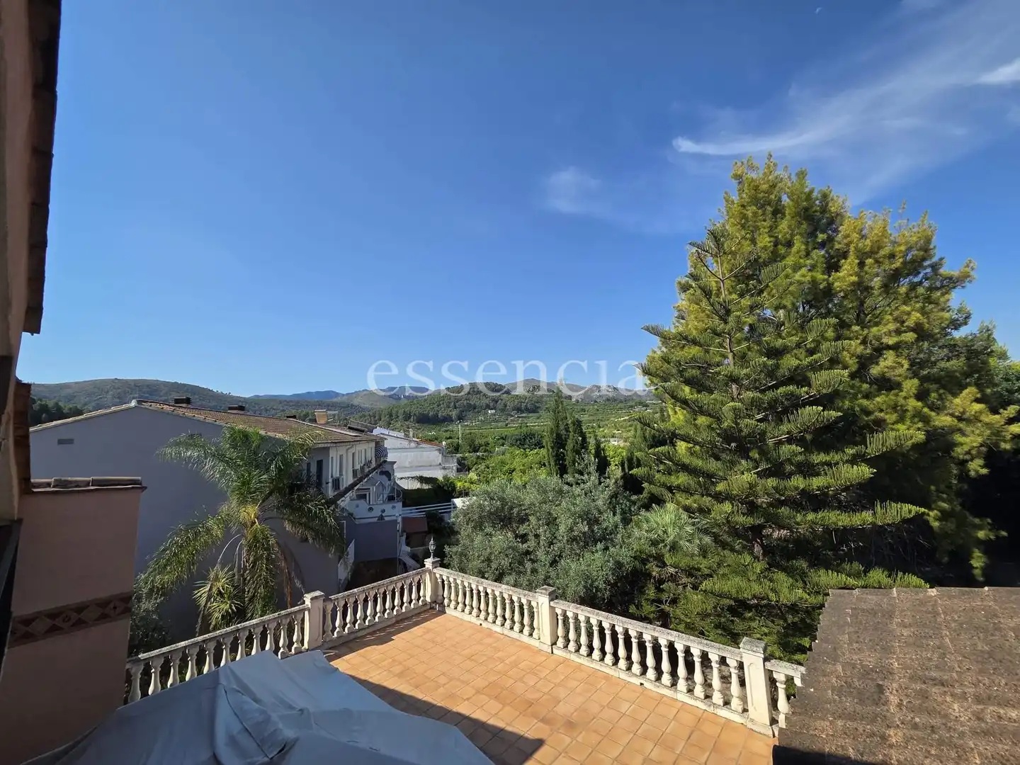 Vista exterior de Casa o xalet en venda en Alfauir amb Aire condicionat, Jardí privat i Terrassa