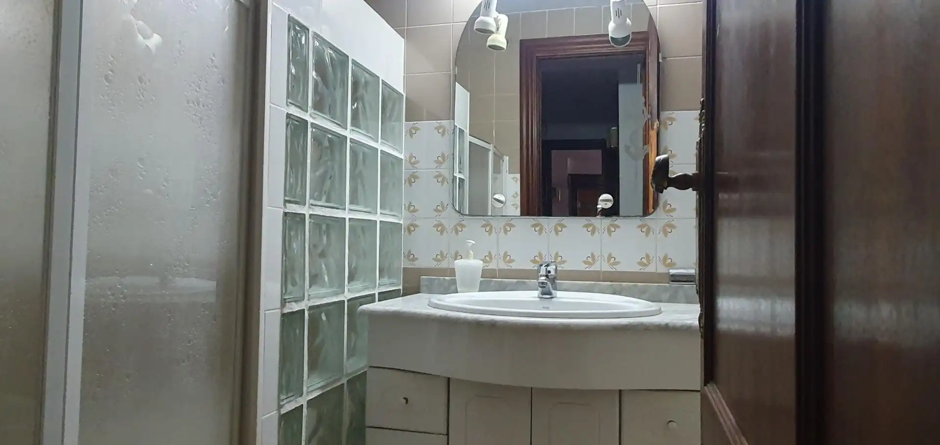 Habitación en Calle PRIMAVERA, Carolinas Altas