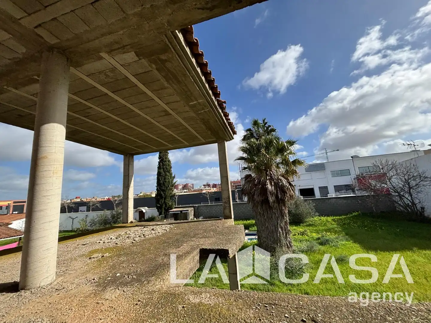 Casa adosada en venta en Montequinto