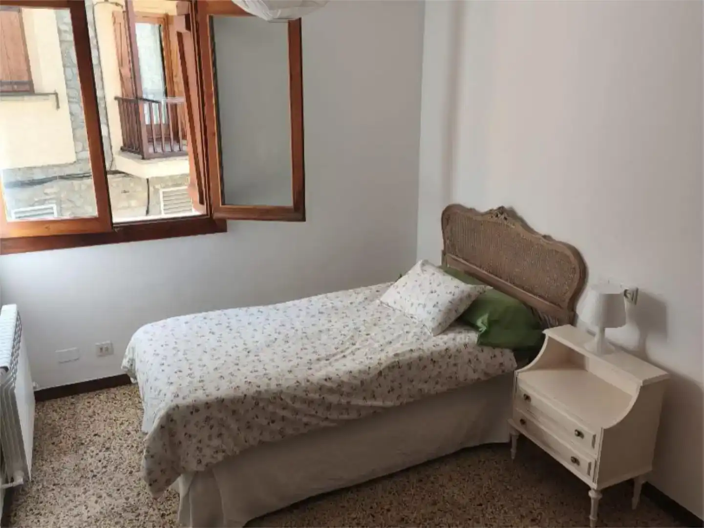 Bedroom of Flat for rent in Benasque, Huesca