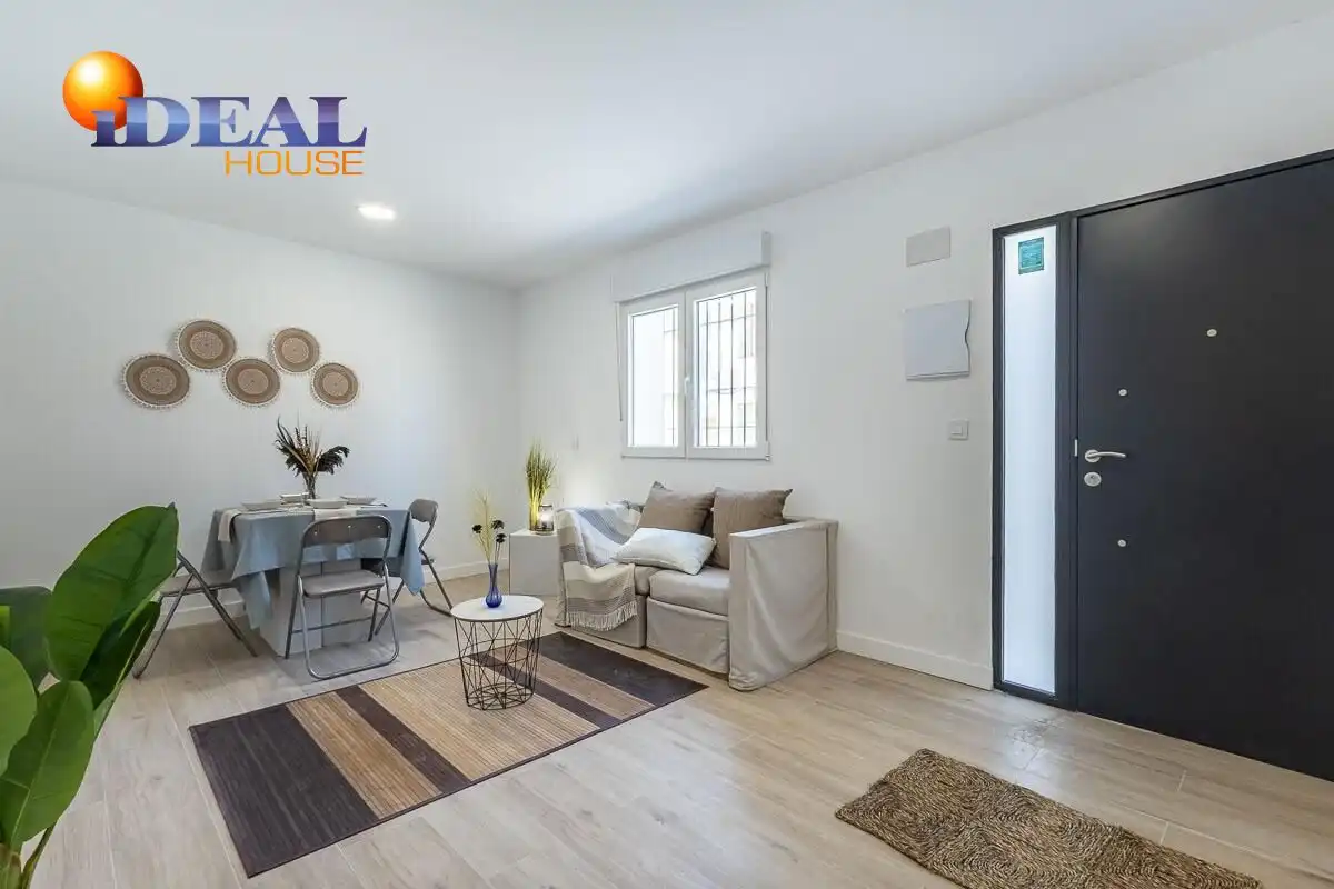 Adosado con terraza en venta en ACERA SOL(ROM) 7, imagen 3