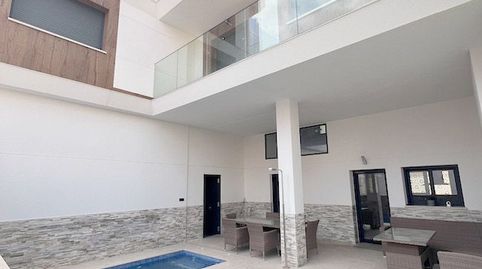 Chalet en venta en Mutxamel, 6 dormitorios.