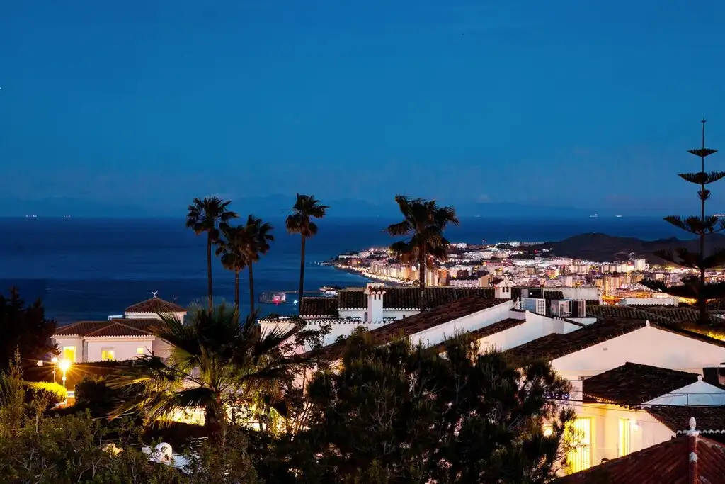 Außenansicht von Erdgeschoss zum Verkauf in Benalmádena mit Klimaanlage, Terrasse und Gemeinschaftspool