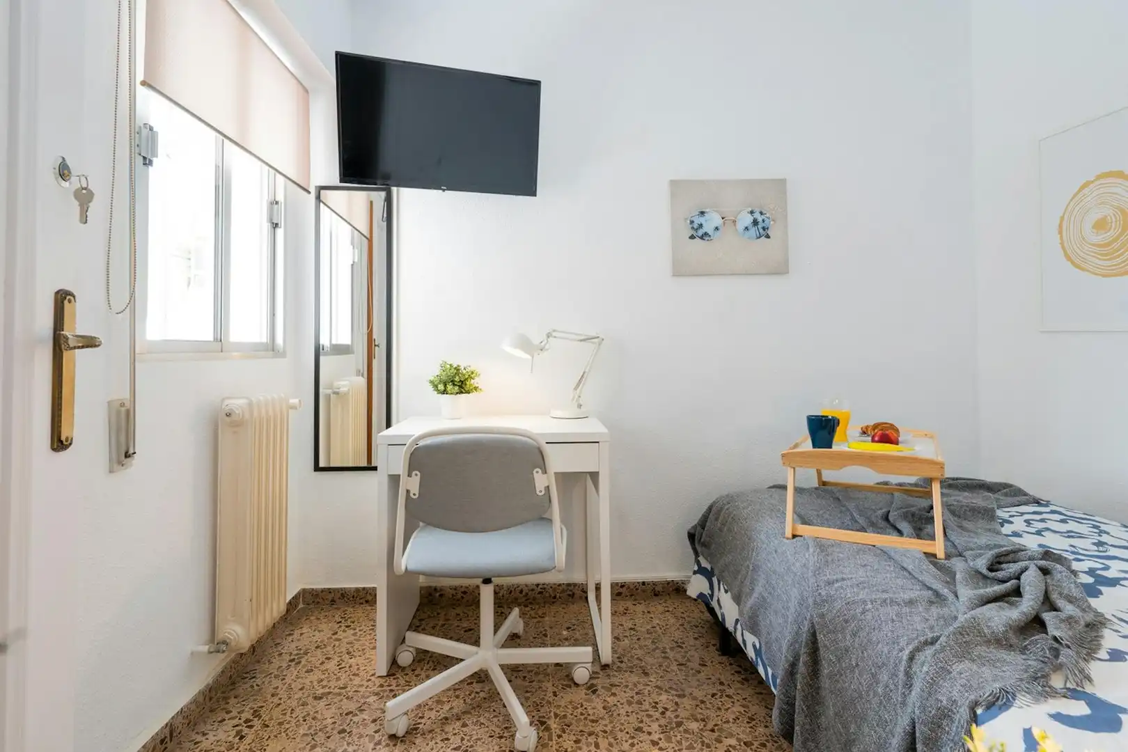 Habitación de Piso para compartir en Valencia con Amueblado, Lavadora y TV