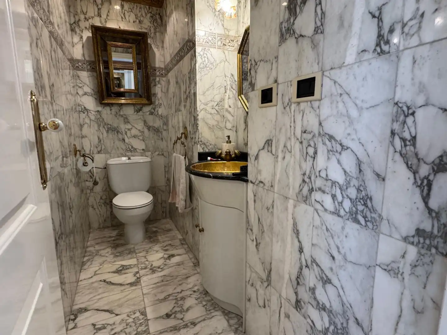 Badezimmer von Haus oder Chalet zum Verkauf in  Logroño mit Klimaanlage, Heizung und Privatgarten