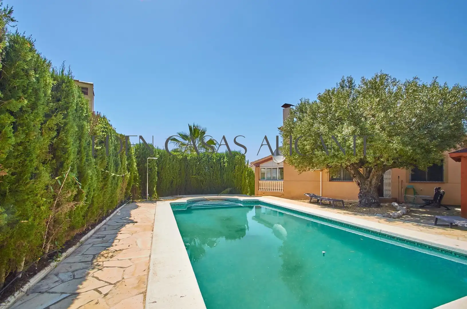 Piscina de Casa o chalet en venta en Busot con Aire acondicionado, Calefacción y Jardín privado
