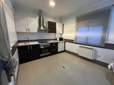 Maison mitoyenne avec balcon à vendre à Calle Cardenal Monescillo