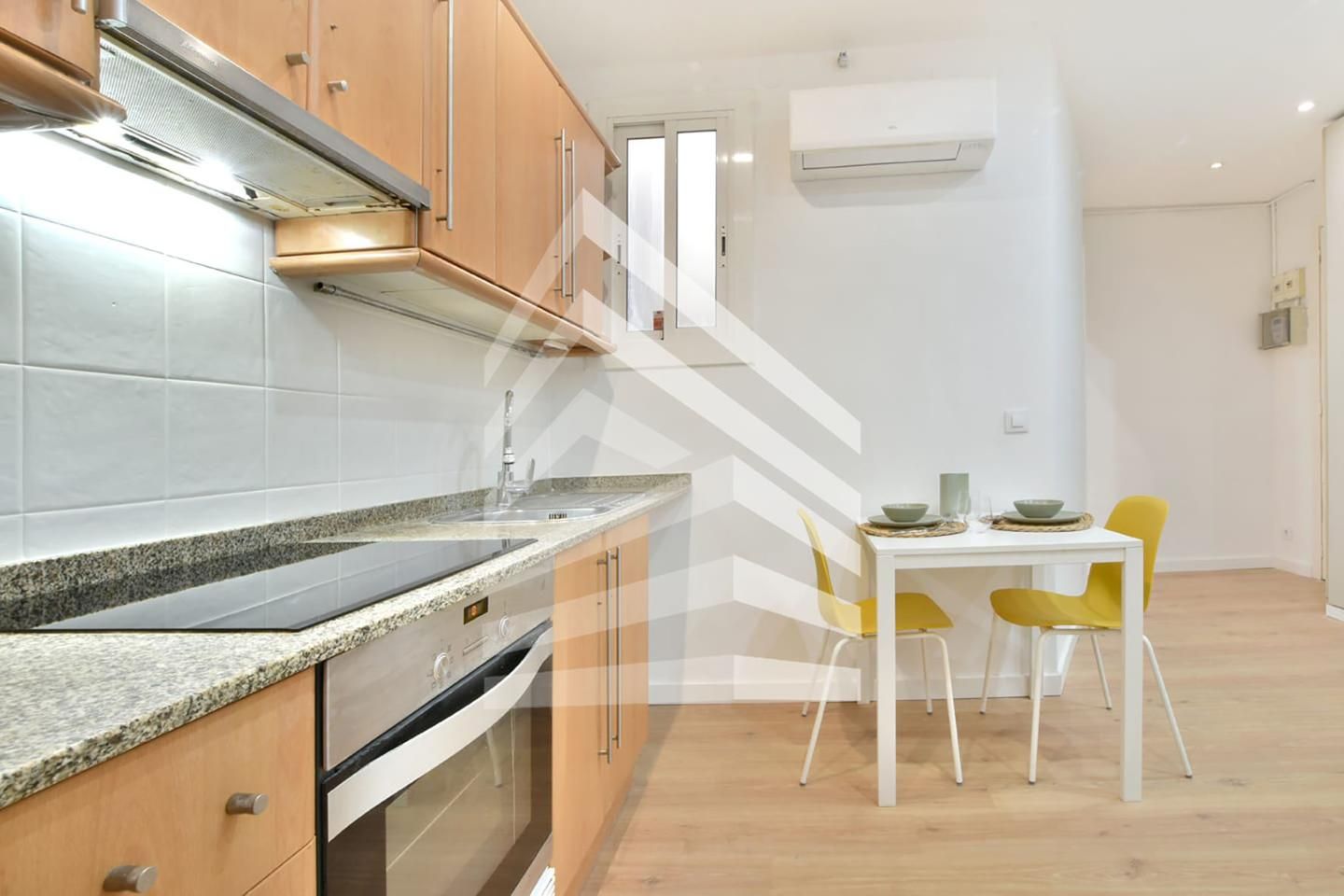 Cuina de Estudi en venda en  Barcelona Capital amb Calefacció, Parquet i Moblat