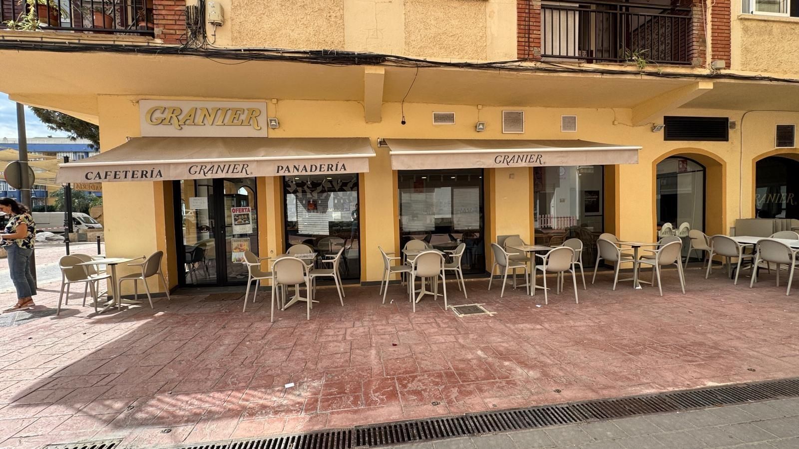Local de alquiler en Rincón de la Victoria con Aire acondicionado, Terraza y Amueblado