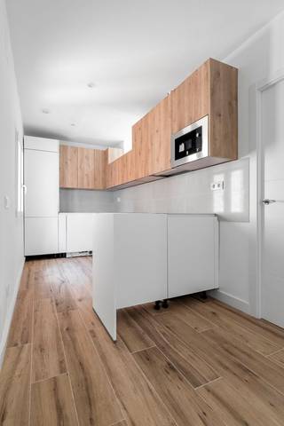 Piso en Venta en Calle de San Pedro de Cardeña en Apóstol Santiago