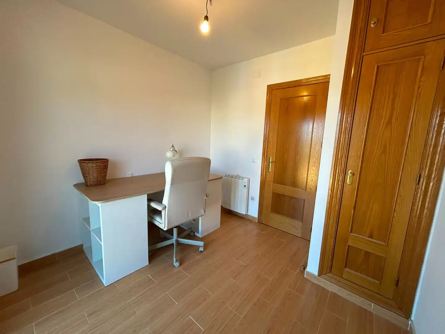 Schlafzimmer von Maisonette zum Verkauf in Pepino mit Klimaanlage und Heizung