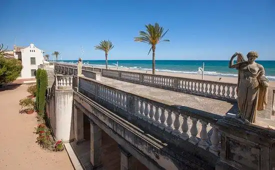 Vista exterior de Pis en venda en El Vendrell amb Calefacció, Terrassa i Moblat