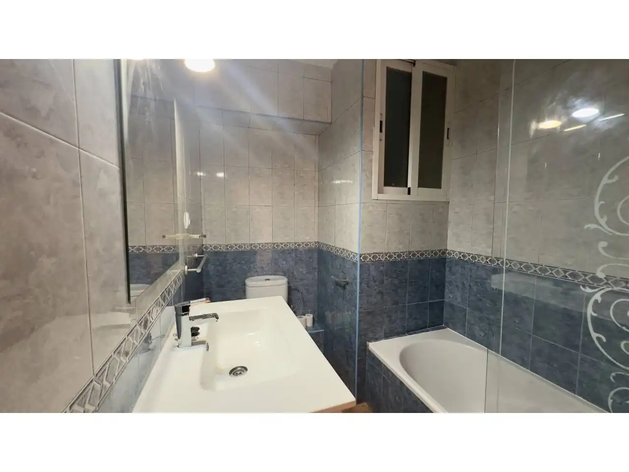 Bathroom of Flat for sale in  Palma de Mallorca  with Air Conditioner, Heating and Balcony